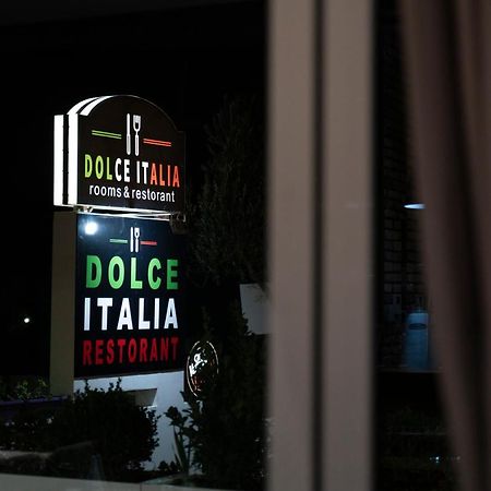 Dolce Italia Hotel Radhima Kültér fotó