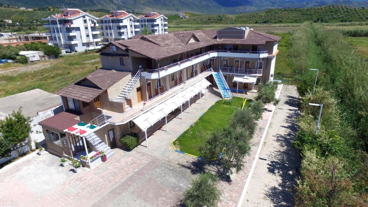 Dolce Italia Hotel Radhima Kültér fotó