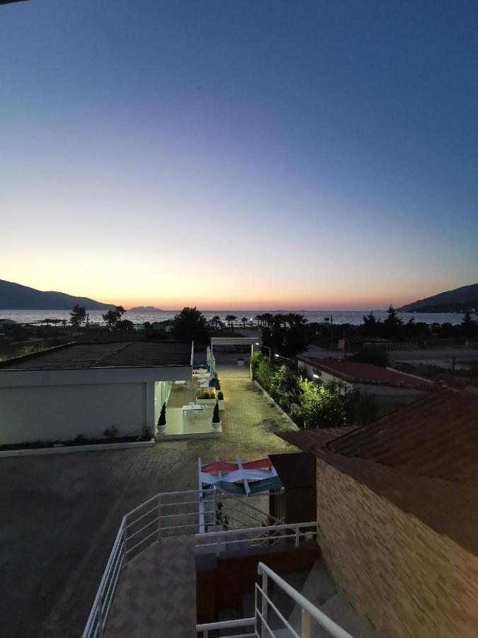 Dolce Italia Hotel Radhima Kültér fotó