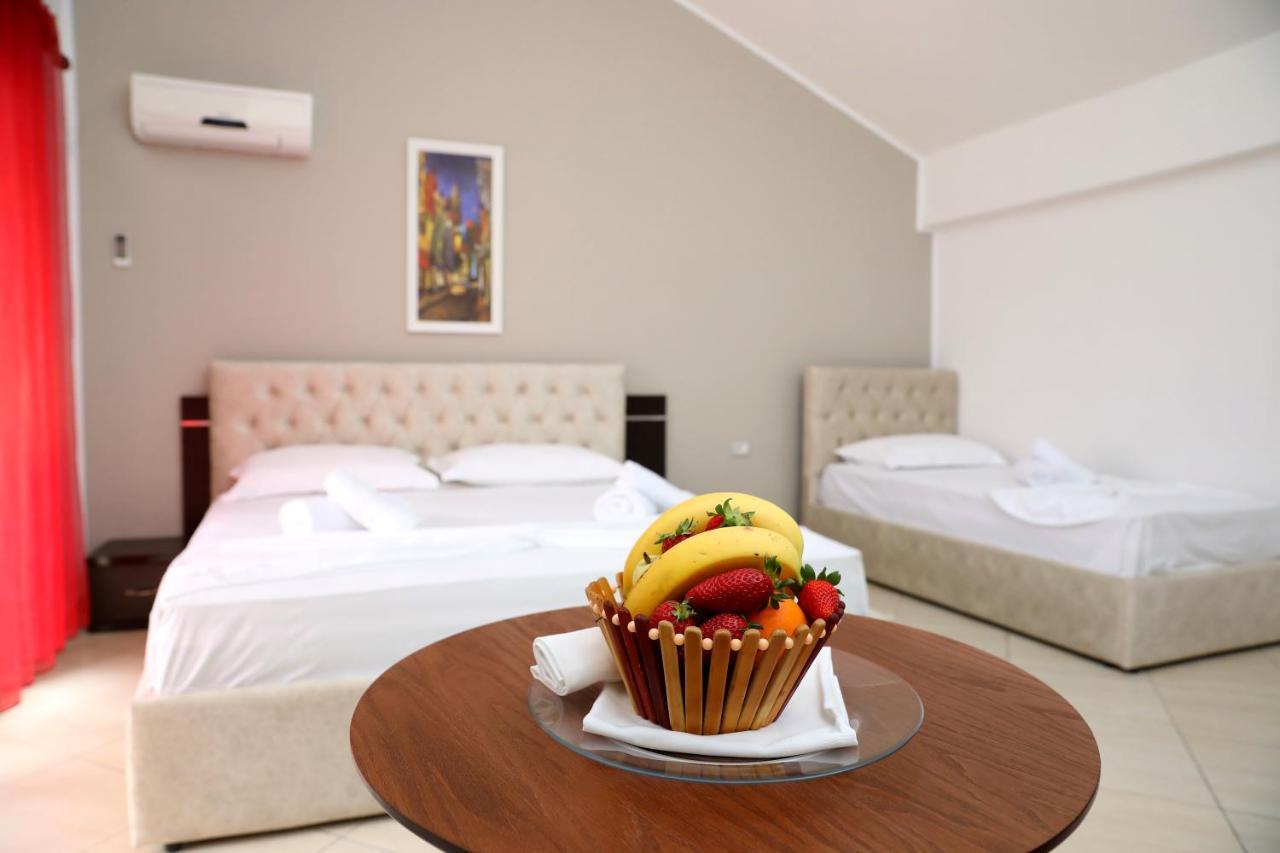 Dolce Italia Hotel Radhima Kültér fotó