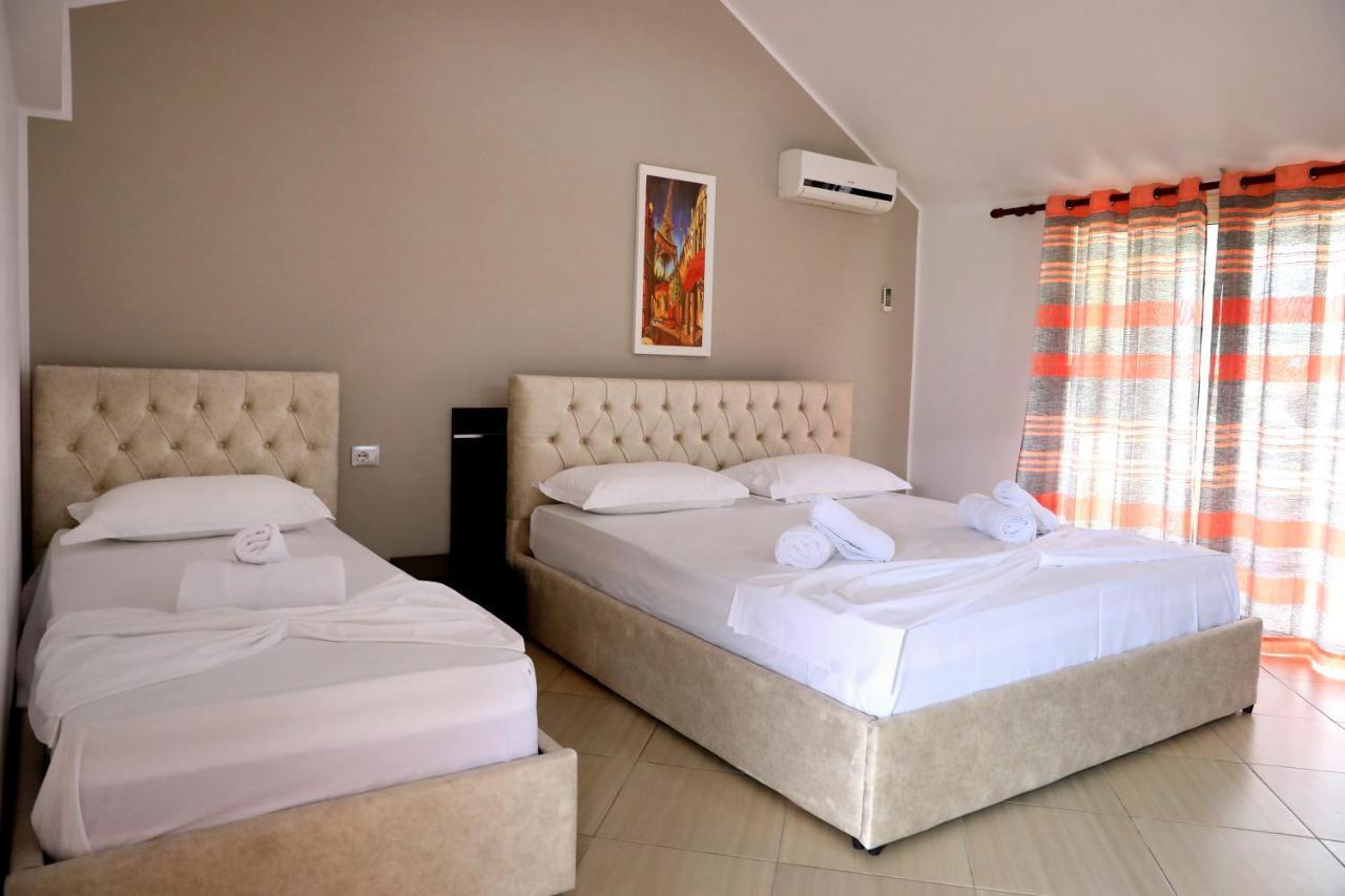 Dolce Italia Hotel Radhima Kültér fotó